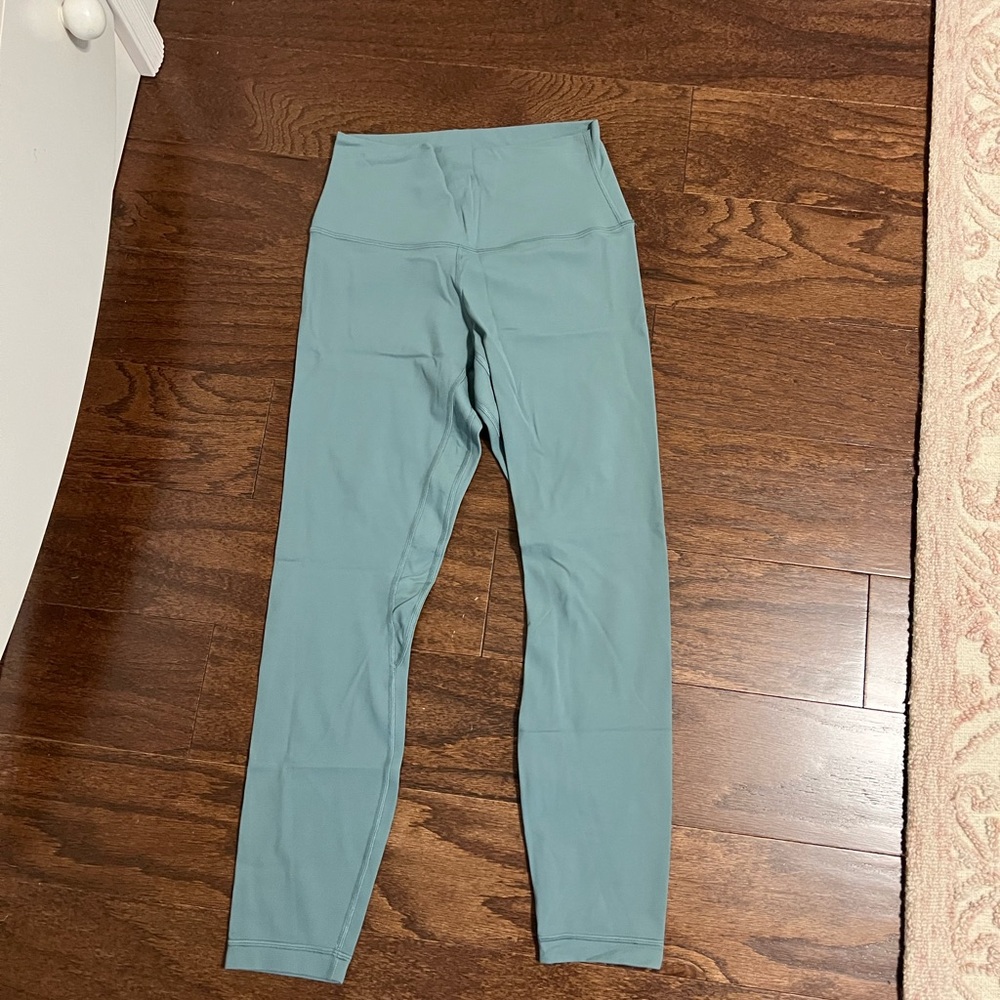 Women’s Lululemom teal align Leggings size 6